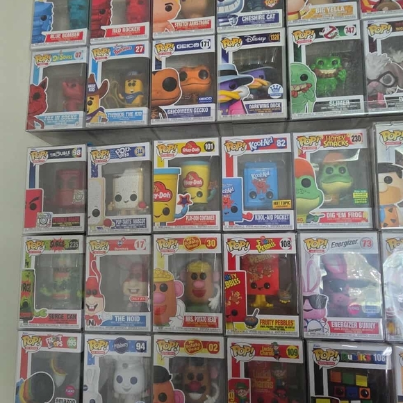 Funko Pop Vinyl Figure Collection - Picture 1 of 10